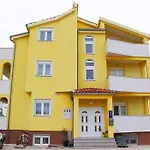 Apartment Bella *